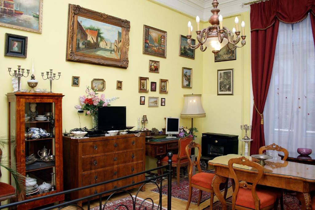 Budapest Tourist Apartments - József körút Extérieur photo
