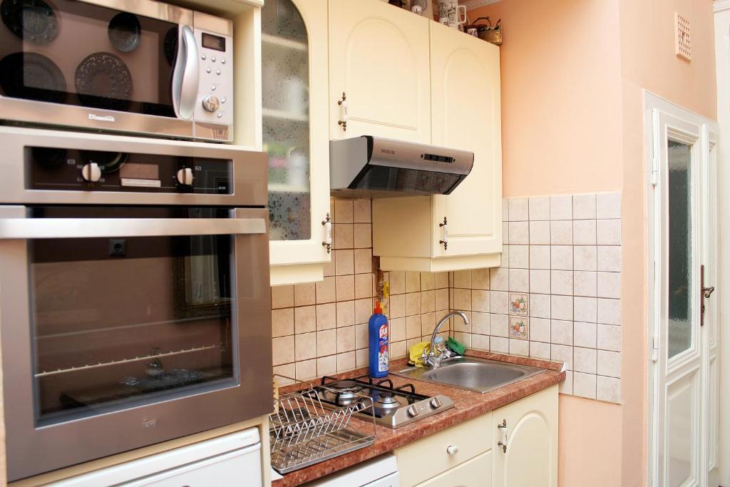 Budapest Tourist Apartments - József körút Extérieur photo